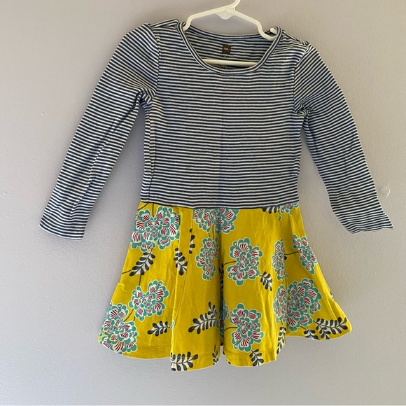 Tea Collection Other - Tea Collection Dress in gorgeous yellows and blues Sz 3 *play condition*